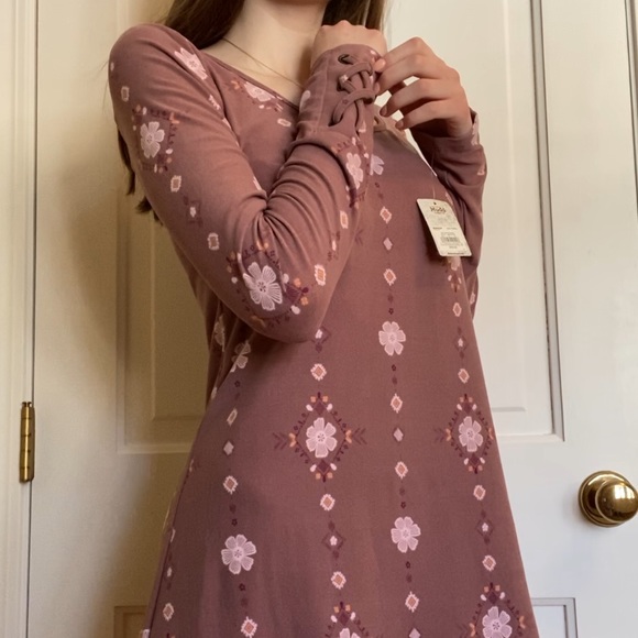 Purple Floral Mini Shift Dress - Picture 3 of 3